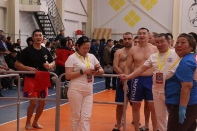 Звёзды сошлись. Сильнейшие мас-рестлеры собрались на чемпионат Якутии в Чурапче / Дьулустаан Сергеев   