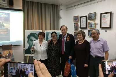 В Якутске открылась выставка, посвященная творчеству певца Александра Самсонова / Иванова Светлана Якутск Якутск Республика Саха (Якутия)