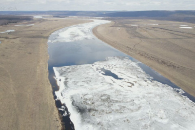 Активная фаза ледохода на реке Лене проходит по территории Олекминского района Якутии / ЯСИА  Олекминский Республика Саха (Якутия)