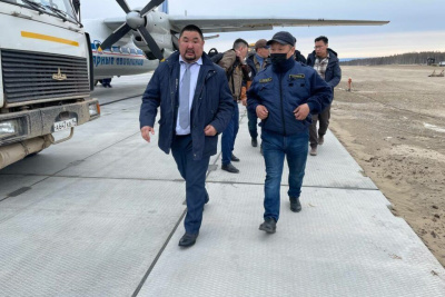 Фотофакт. В Олекминск прибыла рабочая группа во главе с первым вице-премьером Дмитрием Садовниковым / ЯСИА  Олекминский Республика Саха (Якутия)