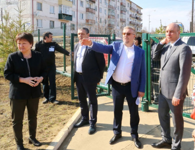 Блиц-среда главы района /   Мирнинский Мирнинский