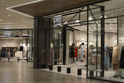 Магазины Cropp и Reserved откроются в России под новыми названиями / ЯСИА   