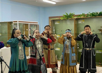 Более 40 хомусистов станут участниками международного конкурса в Якутске / ЯСИА Якутск Якутск Республика Саха (Якутия)