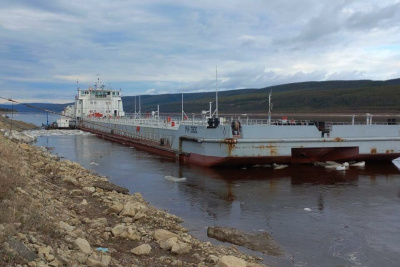 Дневник навигации: «Петр Бекетов» первым доставил нефтеналив / ЯСИА   