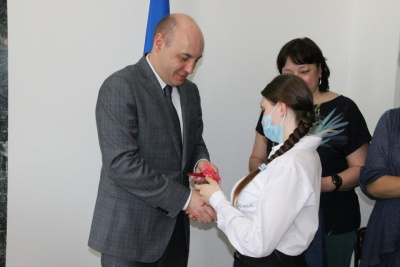 В Мирном еще четверо детей-сирот стали новоселами  / ЯСИА   Мирнинский