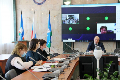 Глава района Александр Басыров провел совещание по подготовке к летней кампании /   Мирнинский Мирнинский