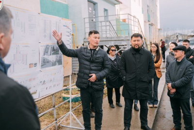 Власти Якутска продолжают встречи с горожанами по благоустройству дворовых территорий / ЯСИА Якутск Якутск Республика Саха (Якутия)