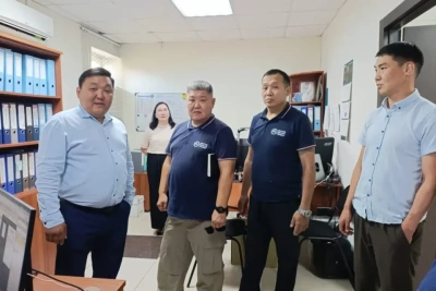 Участники программы «Якутия – земля героев» начали стажировку в МинЖКХ / ЯСИА   