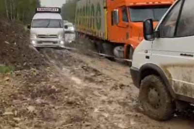 Более 35 млн рублей выделили на восстановление автодороги «Амга» / ЯСИА   