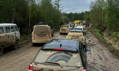 Из-за обильных дождей ухудшилось состояние дороги «Амга» / ЯСИА   