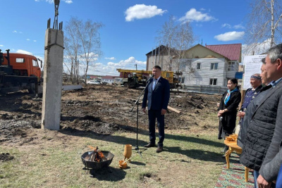 В селе Чурапча забили первую сваю библиотеки-архива / ЯСИА  Чурапчинский Республика Саха (Якутия)