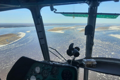 В Якутии на реке Лена на затороопасном участке ниже поселка Сангар произведен 1 подрыв льда / ЯСИА   Республика Саха (Якутия)