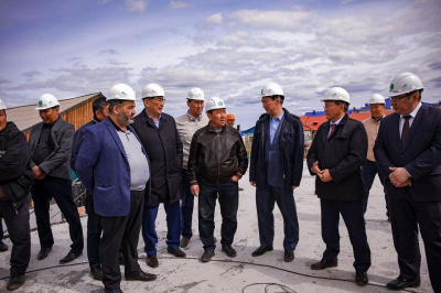 Глава Якутии поручил устранить отставание от графика на строительстве спорткомплекса в Сунтарах / ЯСИА  Сунтарский Республика Саха (Якутия)