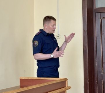 Студенты юридического факультета СВФУ узнали о тактике и стратегии расследования уголовного дела, помощниках следователя, а также о том, как стать  настоящим профессионалом следствия /    