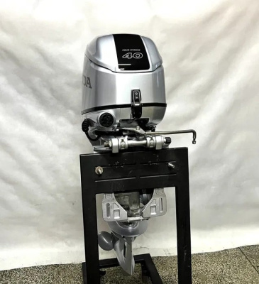 4х-тактный лодочный мотор HONDA BF40 SRTU Б/У