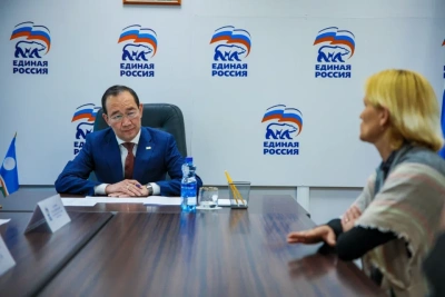 Глава Якутии провел личный прием граждан / ЯСИА   Республика Саха (Якутия)