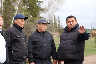 Более трех километров дорог восстановят в Усть-Алданском районе Якутии / ЯСИА  Усть-Алданский Республика Саха (Якутия)