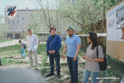Глава Якутска представил проекты капитального ремонта дворов / ЯСИА Якутск Якутск Республика Саха (Якутия)