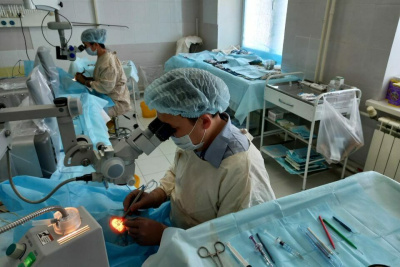 Офтальмохирурги Якутии будут оперировать пациентов в Томпонском и Таттинском районах / Айаал Аргунов  Томпонский Республика Саха (Якутия)