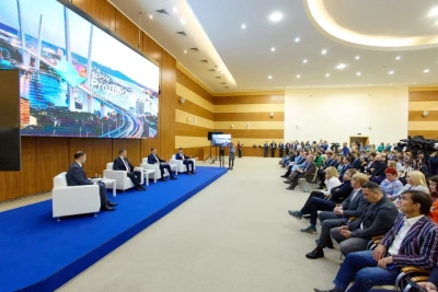 В парк единой дальневосточной авиакомпании поступят первые самолёты Sukhoi SuperJet  /    Город Владивосток