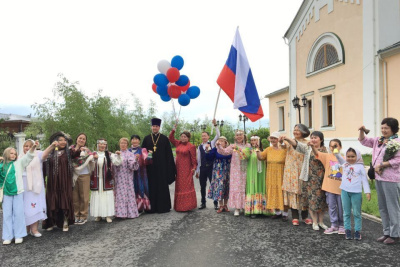 Флешмоб «Колокольный перезвон» прошел в Якутске в День России /  Якутск Якутск Республика Саха (Якутия)