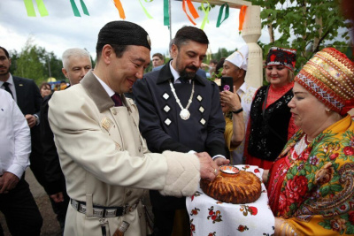 Айсен Николаев поздравил с Ысыахом жителей и гостей Нерюнгринского района /   Нерюнгринский Республика Саха (Якутия)