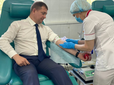 Быть донором - почетно /   Мирнинский Мирнинский