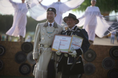 В Якутии лучший исполнитель олонхо получил 700 тысяч рублей /    Республика Саха (Якутия)