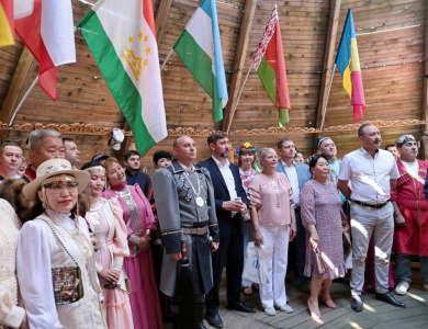 Мирнинская Ассамблея народов принимала гостей на Ысыахе /   Мирнинский Республика Саха (Якутия)