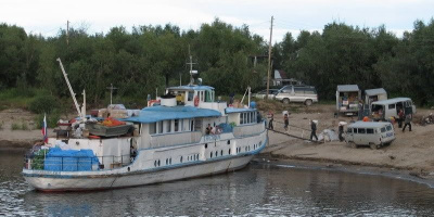 Якутская транспортная прокуратура начала проверку из-за получения пробоины на теплоходе /  Якутск Якутск Республика Саха (Якутия)