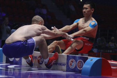 Пятеро якутян вышли в финал чемпионата мира по мас-рестлингу /    Республика Саха (Якутия)
