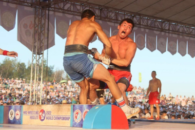 Алексей Уваровский и Айсен Ботуев лидируют по итогам первого дня Игр Дыгына /    