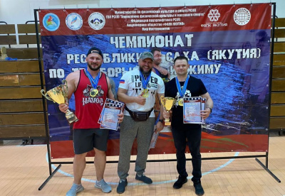 Команда Мирнинского района стала чемпионом в командном первенстве по троеборью /   Мирнинский Республика Саха (Якутия)