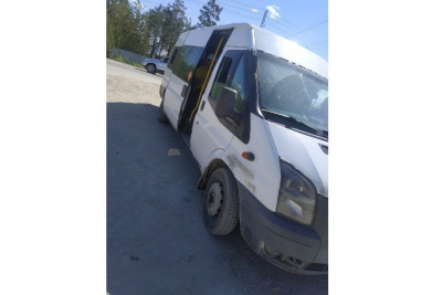 В Якутии водитель микроавтобуса перевозил детей на неисправном транспорте /    Республика Саха (Якутия)