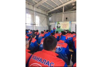 В Хангаласском улусе торжественно проводили сборную на VIII Спортивные игры народов Якутии /   Хангаласский Республика Саха (Якутия)