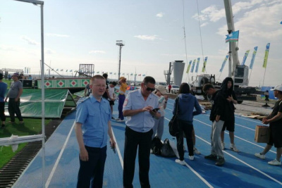 Прокуратура и Следком Якутии начали проверку по факту травмирования людей на стадионе в Борогонцах /    Республика Саха (Якутия)