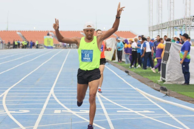 Артур Бурцев вернулся на беговую дорожку и выиграл забег Спортивных игр Якутии /    Республика Саха (Якутия)