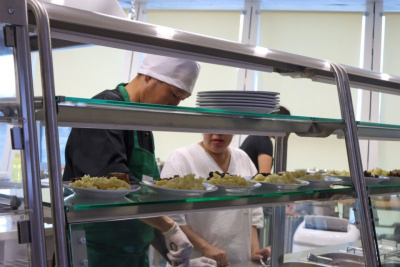 МИИ-2022. В столовой Малой академии наук рассказали, что в меню у одаренных детей /    