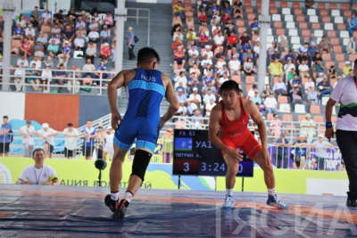 На Играх народов Якутии среди борцов определились финалисты /    Республика Саха (Якутия)