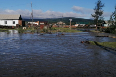 Спасатели готовятся к вылету в село Суордах Верхоянского района Якутии /   Верхоянский Республика Саха (Якутия)