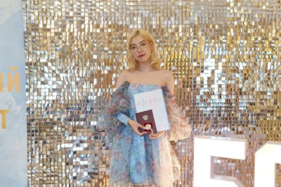 Стобалльница Алена Петрова: Наивысший результат по математике стал неожиданностью /    