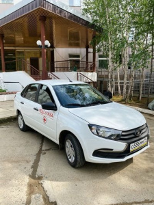 В Мирнинскую центральную районную больницу поступил новый автомобиль /   Мирнинский Республика Саха (Якутия)