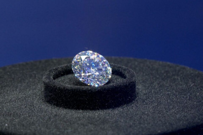 АЛРОСА вновь представила коллекцию редчайших экспонатов своего алмазного фонда для жителей Якутии /    Республика Саха (Якутия)