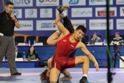 Якутские борцы завоевали пять медалей на VIII Всероссийской летней универсиаде /    Республика Саха (Якутия)