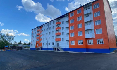 Строительство жилого дома для переселенцев завершено в Алдане /    