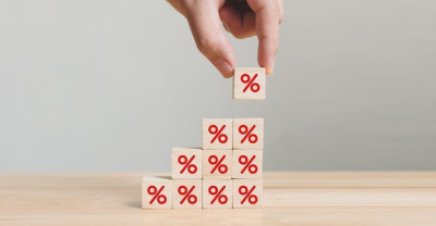 Россельхозбанк повышает ставки по вкладам в иностранной валюте /    