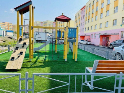 В Айхале построили современную детскую площадку /   Мирнинский 