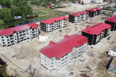Более 170 семей переселят из аварийного жилья в Горном районе Якутии /   Горный Республика Саха (Якутия)