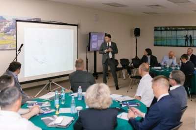 Ключевые проблемы и пути их решения обсудили на сессии единой дальневосточной авиакомпании /    