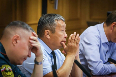 Дмитрий Садовников поручил проверить минерализованные полосы в Усть-Майском районе Якутии /   Усть-Майский Республика Саха (Якутия)